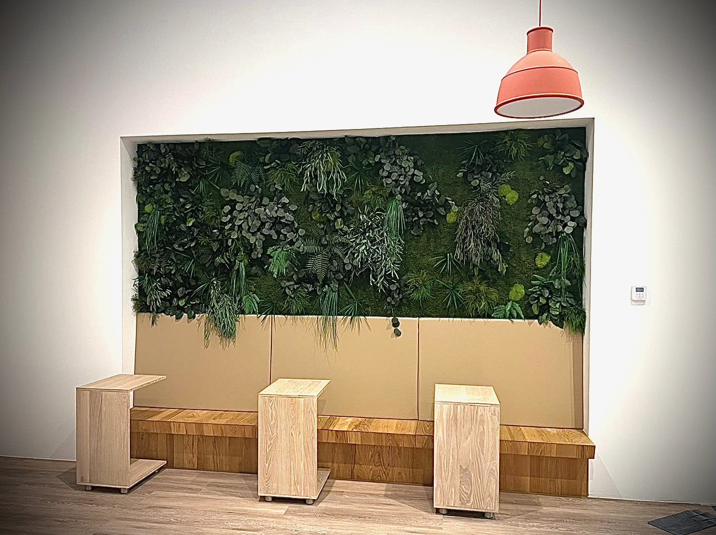 Mitarbeiter-Cafeteria & Lounge im Datacenter Frankfurt – Hochwertige Produktion von Brandstifter — Bild 2